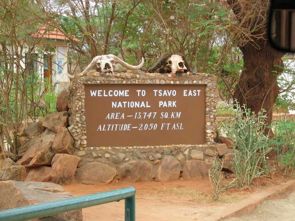 1 Day Private Safari to Tsavo East - 1 Day safari to Tsavo East National Park
